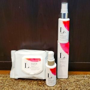**SOLD** Limelife make up remover set